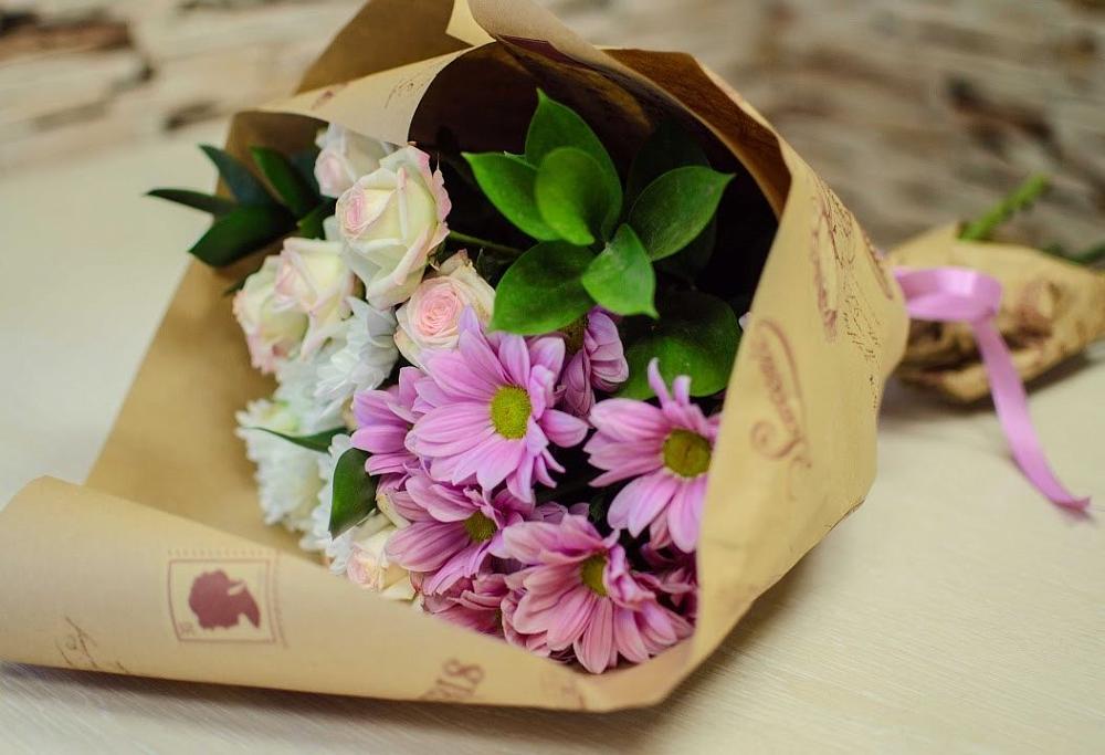 Букет цветов из: Розы и Хризантемы в Романовской