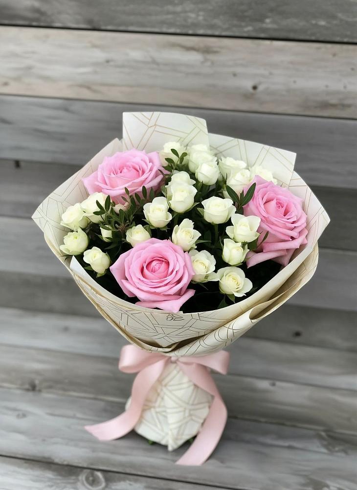 Букет цветов из: Розы в Романовской