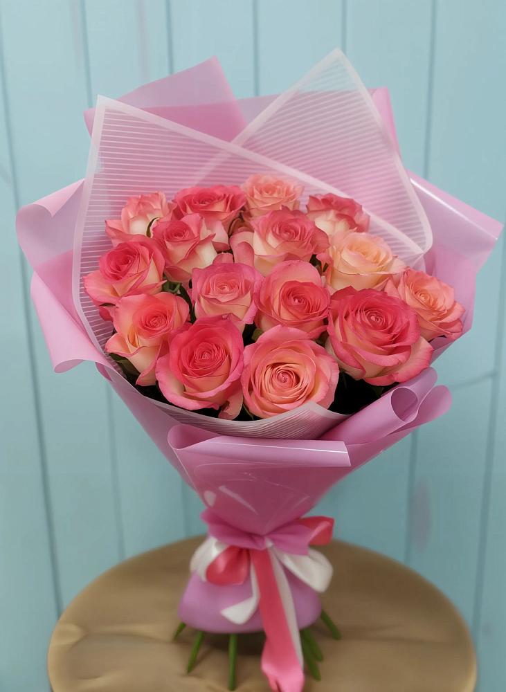Букет 15 Розовых роз Равель в Романовской
