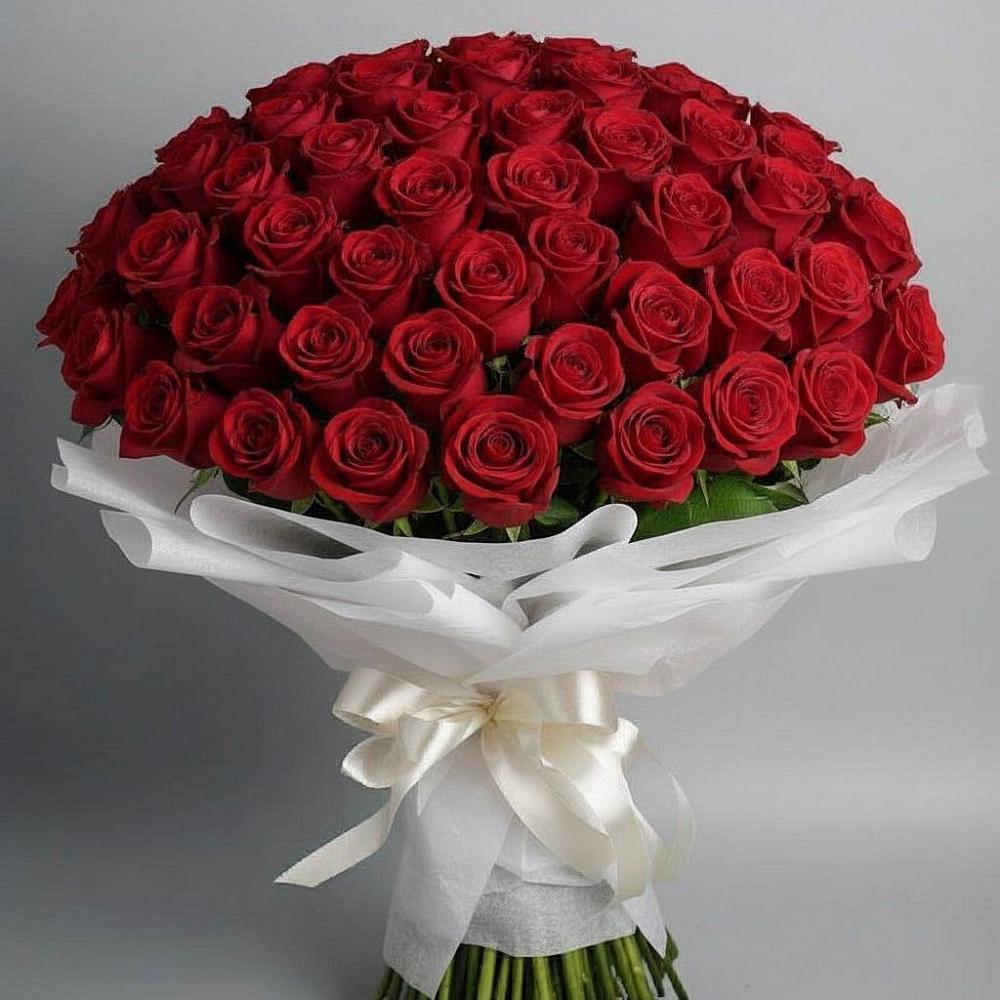 Букет 101 Красная роза Блэк Мэджик в Романовской