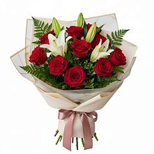 Букет цветов из:  Лилии и Розы в Романовской