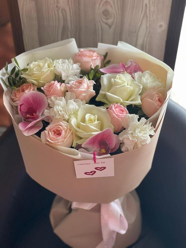 Букет цветов из: Орхидеи, Розы и Гвоздики в Романовской