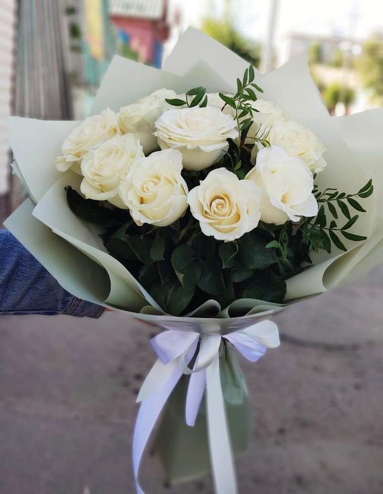 Букет Белые розы Проуд в Романовской