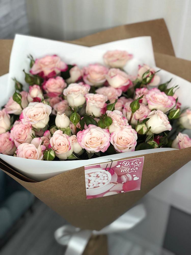 Букет цветов из: Розы в Романовской