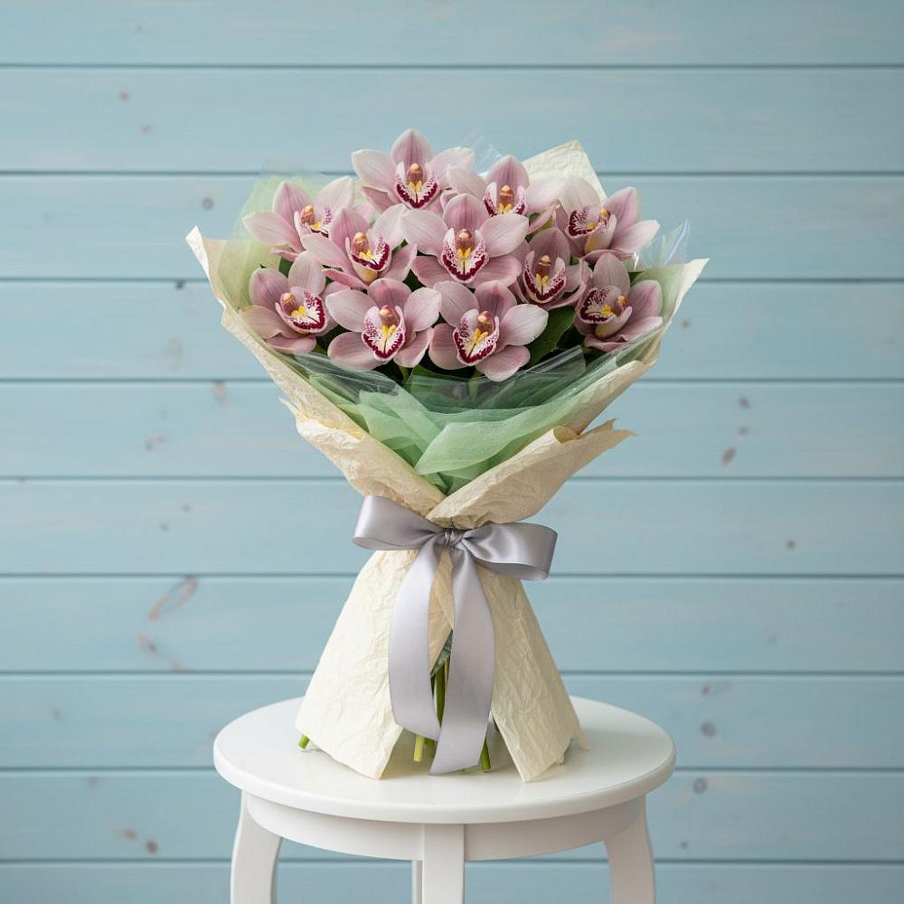 Букет цветов из: Орхидеи и Розы в Романовской