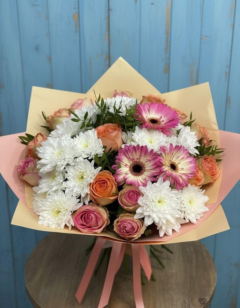 Букет цветов из: Розы, Герберы и Хризантемы в Романовской
