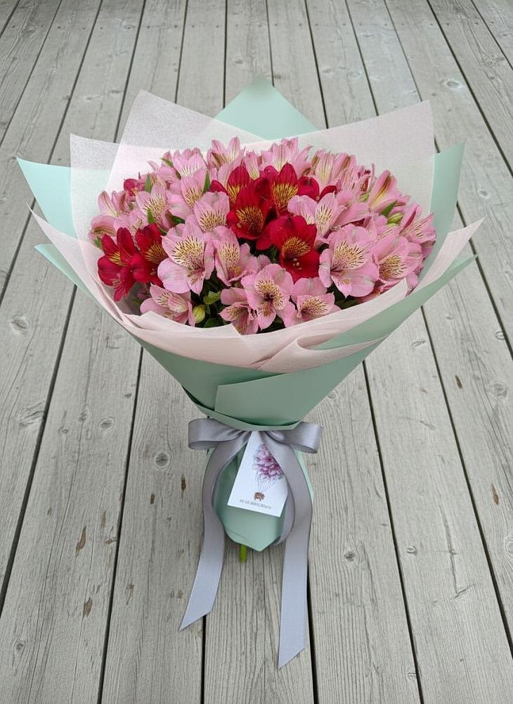 Букет цветов из: Альстромерии в Романовской