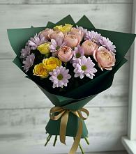 Букет цветов из:  Хризантемы и Розы в Романовской