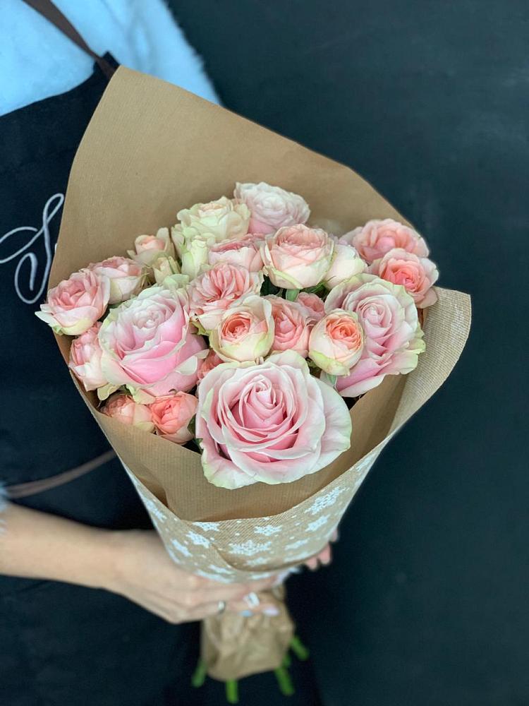 Букет цветов из: Хризантемы и Розы в Романовской