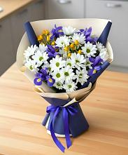 Букет цветов из:  Розы, Ирисы и Хризантемы в Романовской