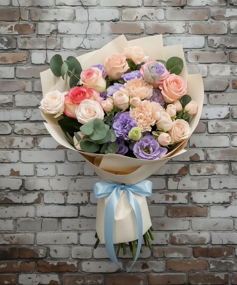 Букет цветов из: Розы, Лизиантусы и Гвоздики в Романовской