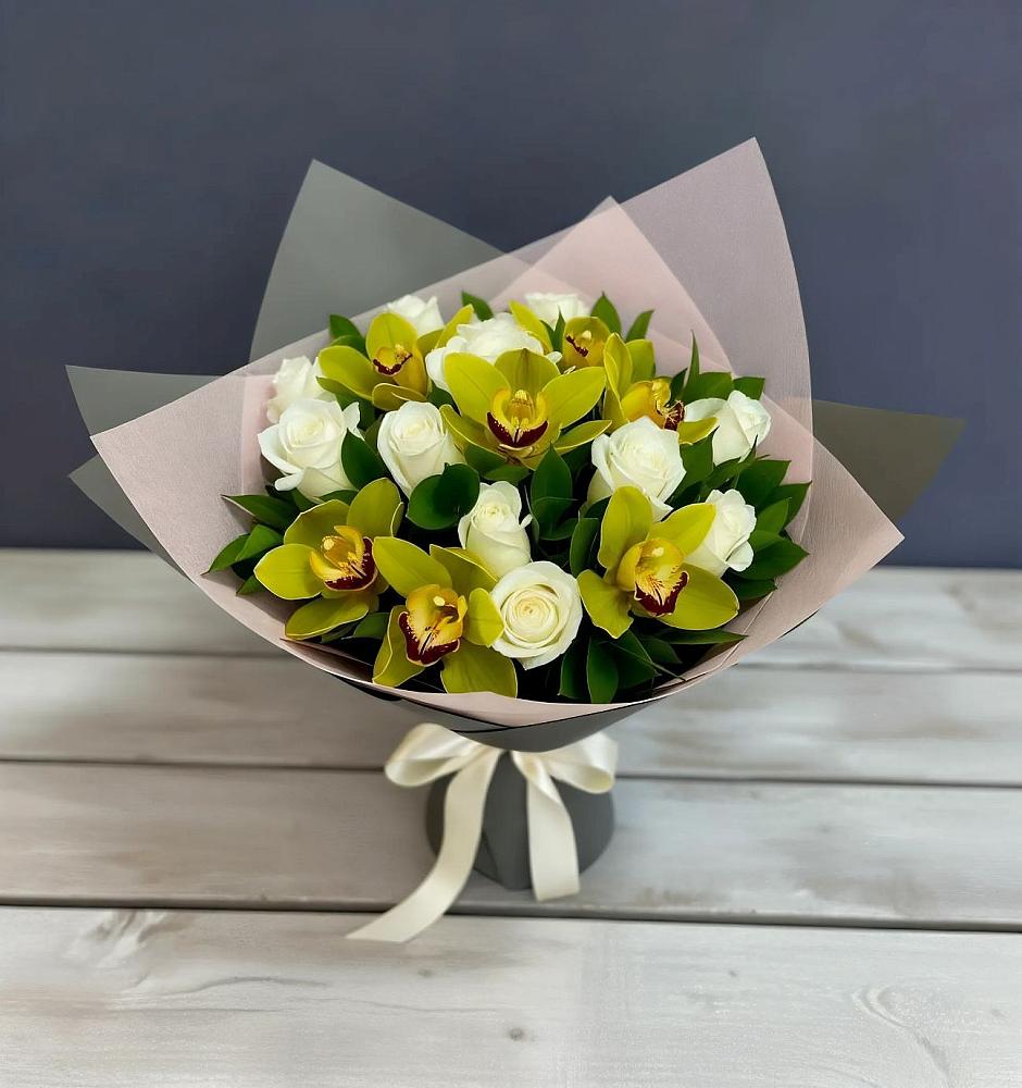 Букет цветов из: Орхидеи и Розы в Романовской