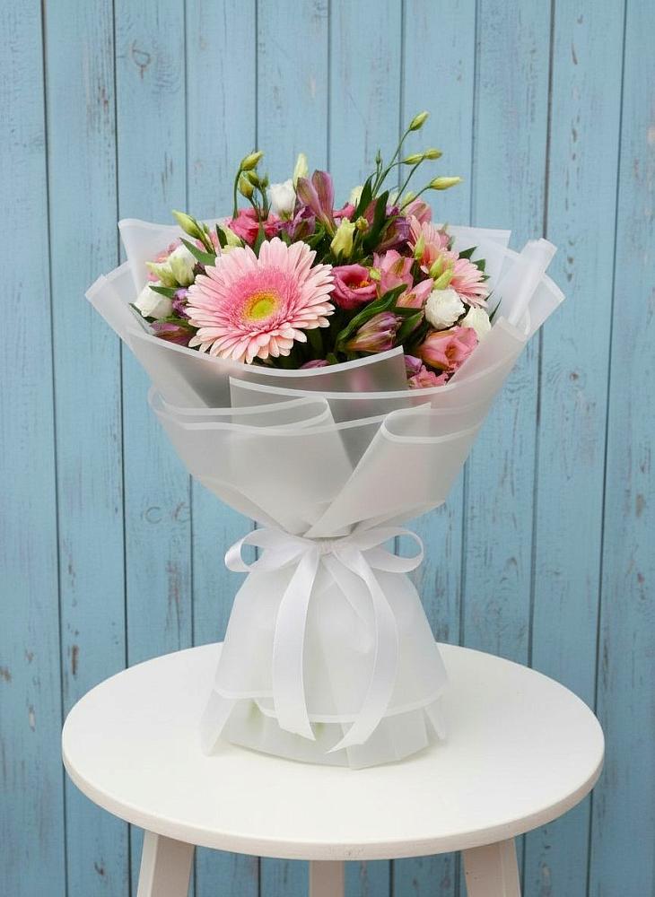 Букет цветов из: Герберы, Альстромерии и Лизиантусы в Романовской