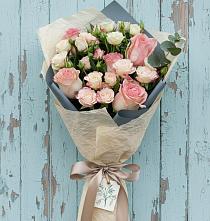 Букет цветов из:  Розы в Романовской