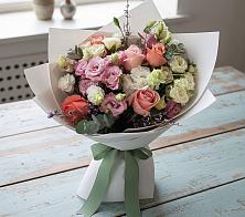 Букет цветов из:  Розы, Лизиантусы и Гвоздики в Романовской