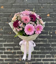 Букет цветов из:  Герберы и Хризантемы #REPLACE_PRED# Романовской