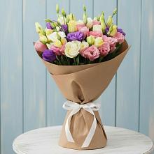 Букет цветов из:  Лизиантусы в Романовской