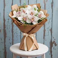 Букет цветов из:  Орхидеи и Розы #REPLACE_PRED# Романовской